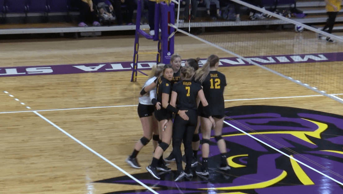 UMD Volleyball Wins 6th Straight - WDIO.com