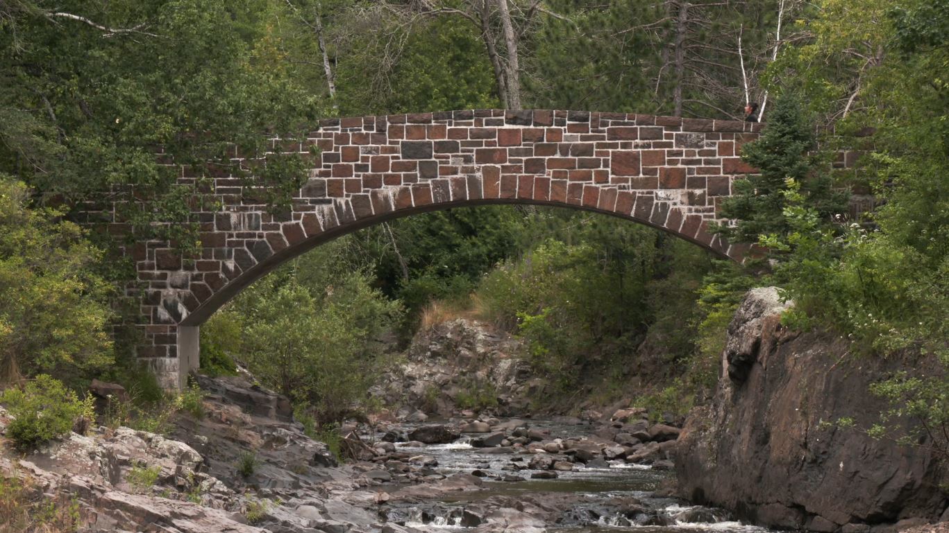 A bridge over the Lester River