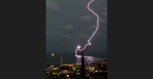 Lightning strikes Lake Superior with three boats nearby