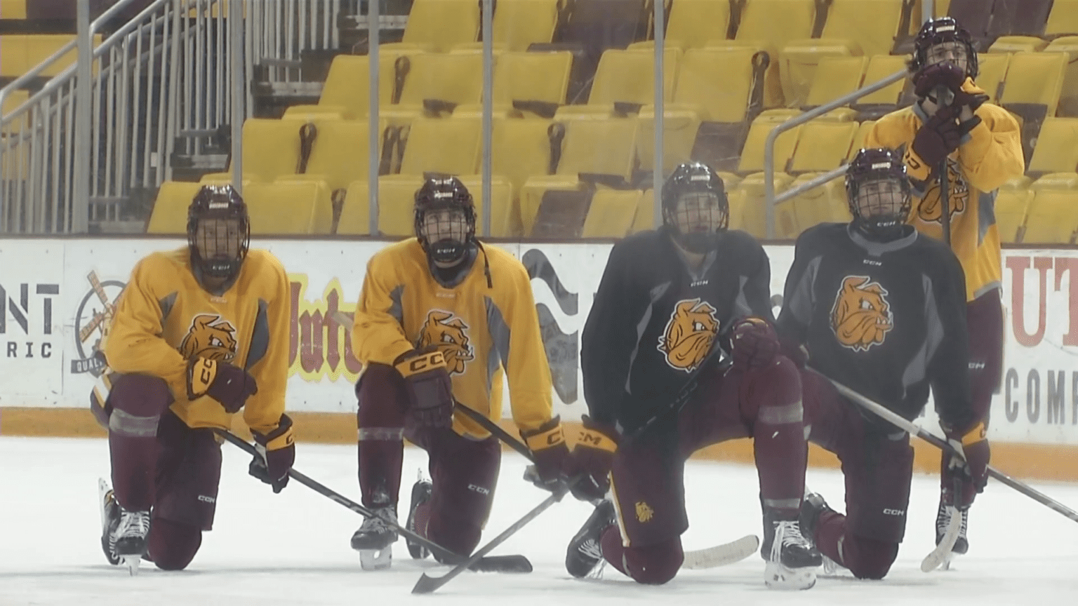 UMD Men's Hockey Prepares For Tough Matchup Against University Of ...