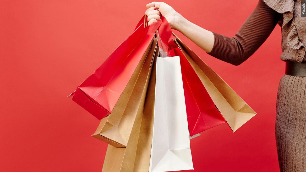 Holiday shopping forecast: Most and least expensive gift categories