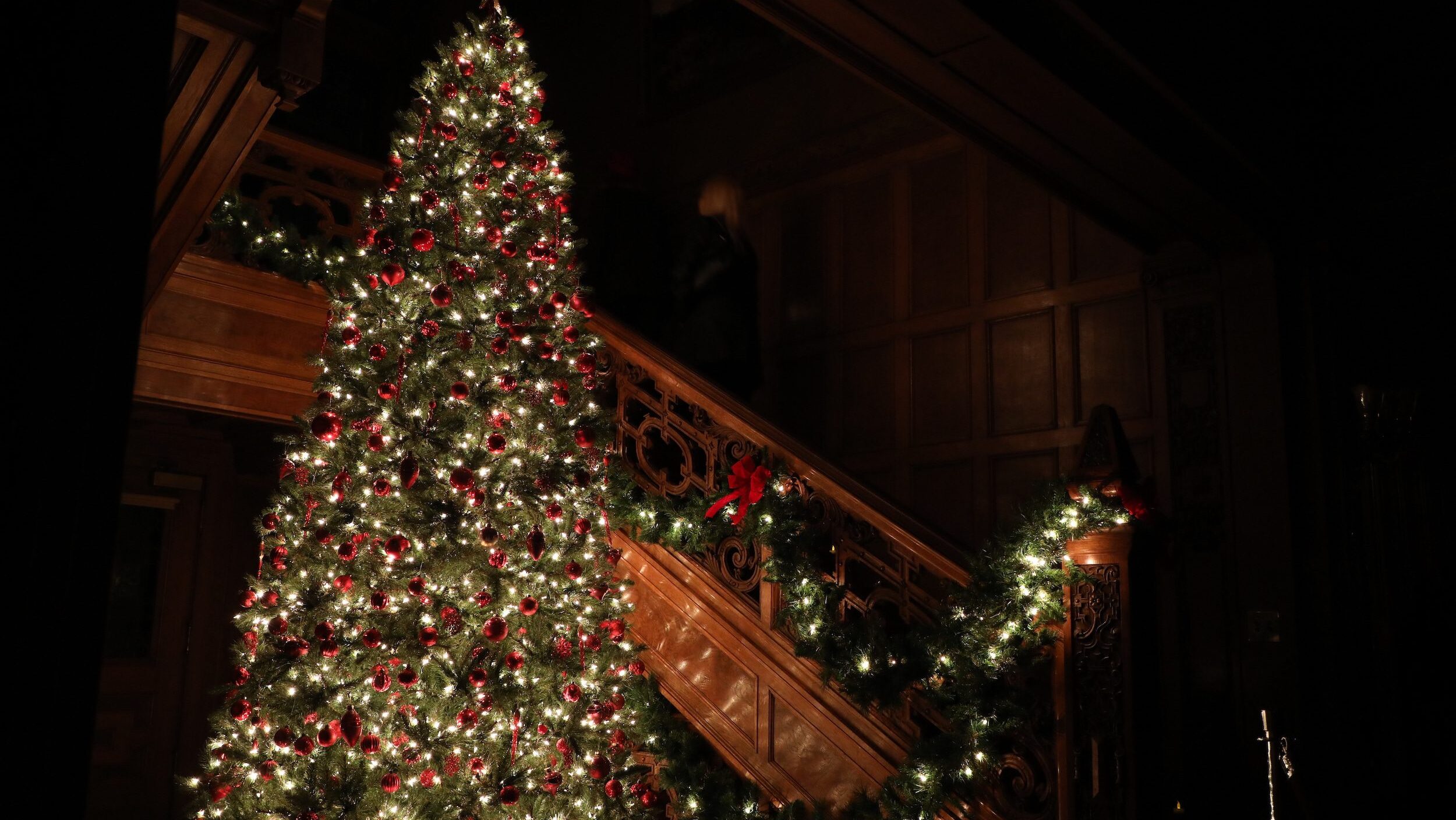 A Christmas tree in Glensheen's foyer